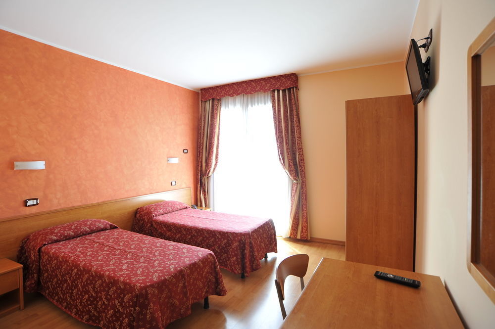 Hotel Colombo Breda di Piave Esterno foto
