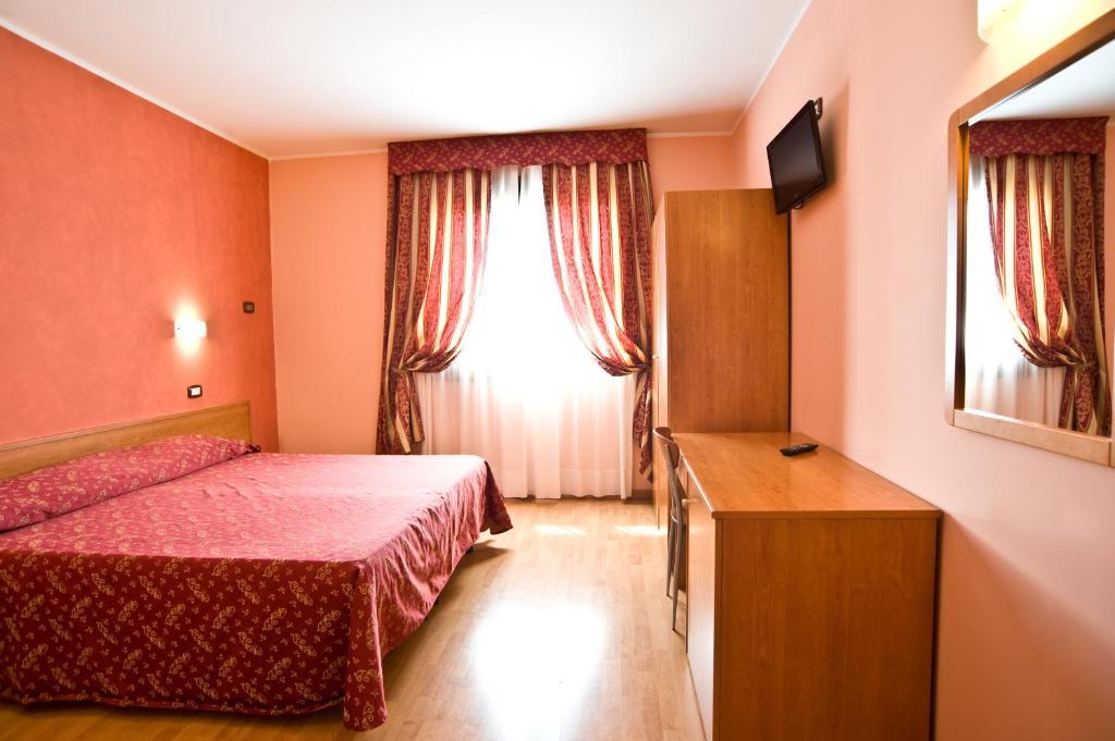Hotel Colombo Breda di Piave Camera foto