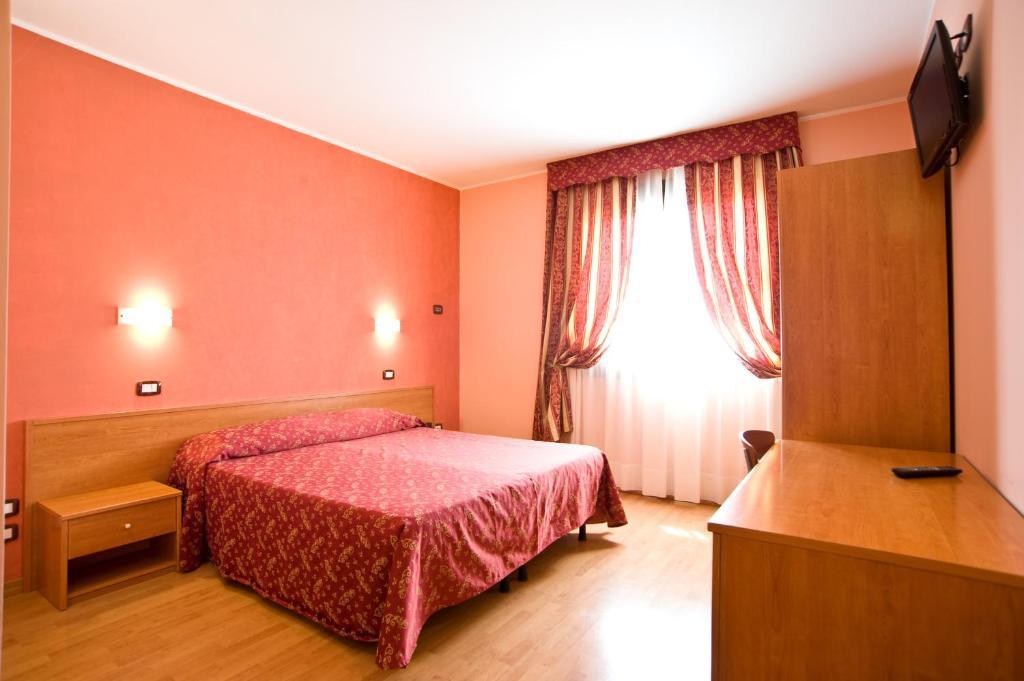 Hotel Colombo Breda di Piave Camera foto